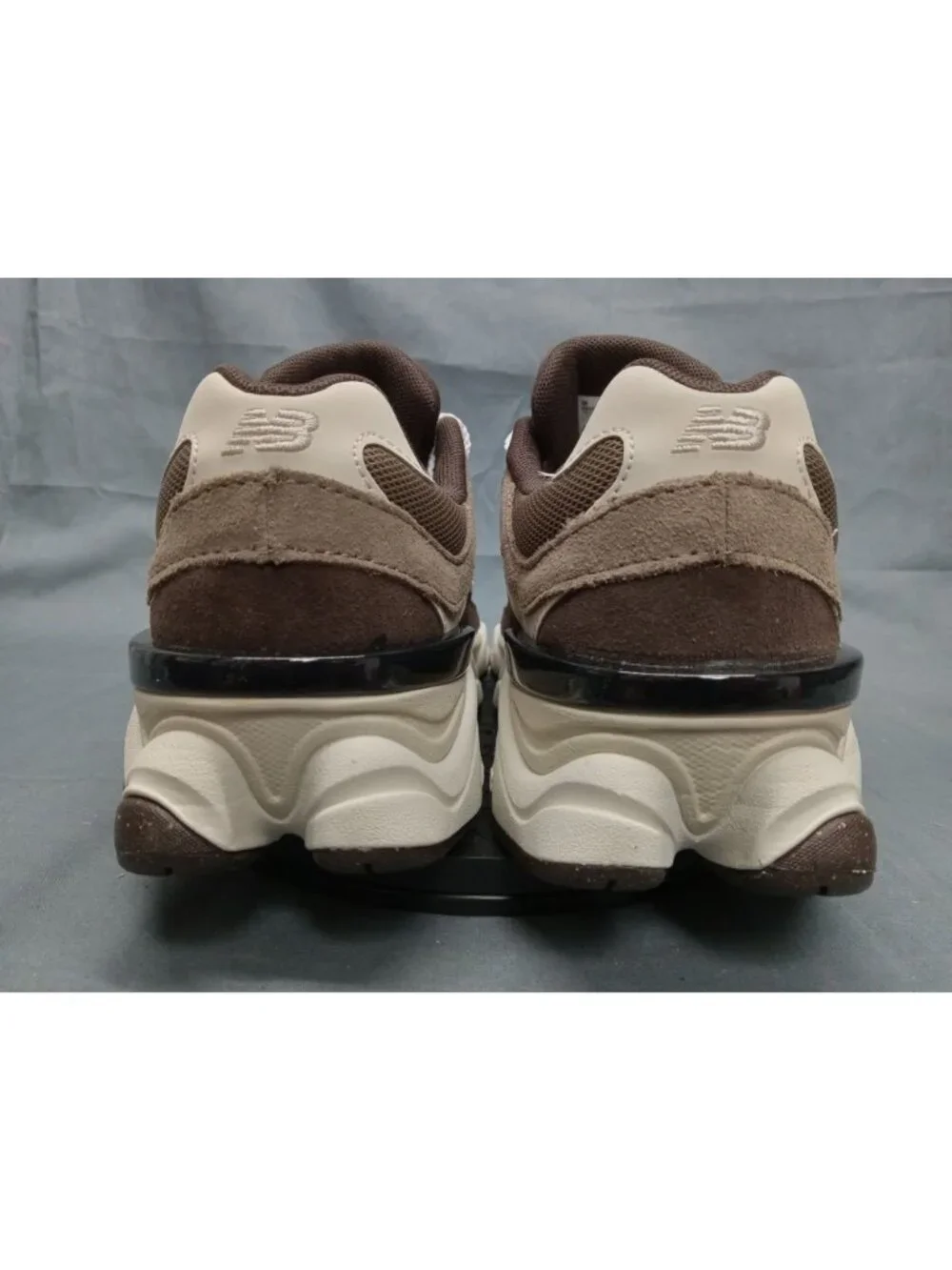 New Balance 9060 (GS) Sneakers G9060SFP Brown Brown Boys Size 5 NEW IN BOX!